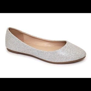 Bamboo Silver Glitter Jump Flat size 6
